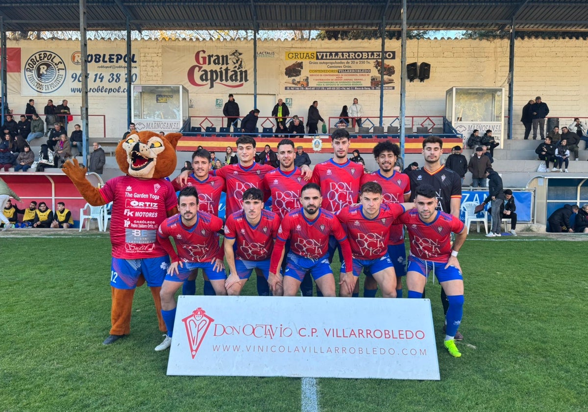 Una formación del Villarrobledo en un partido de esta temporada