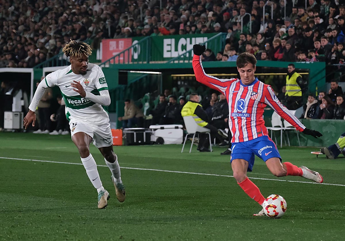 Riquelme centra ante Donald