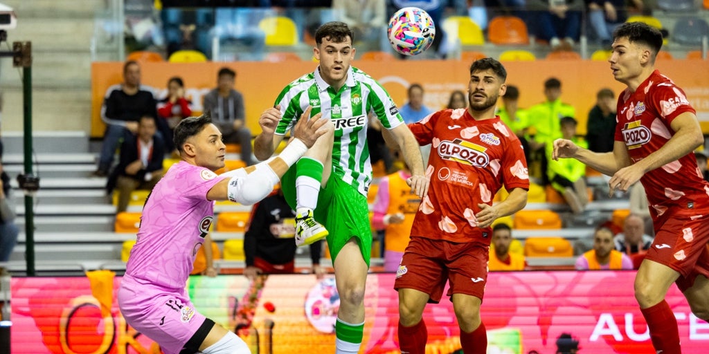 El Betis Futsal sigue haciendo historia y se planta en la final de la Supercopa de España (2-2)