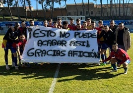 Los jugadores del CP Villarrobledo, el domingo antes del partido ante el Socuéllamos