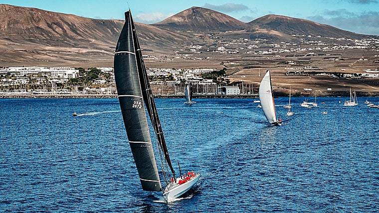 El Lucky de Juan Vila rompe el récord de monocascos de la RORC