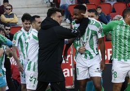 Bakambu ya sabe lo que es marcar con el Betis en LaLiga