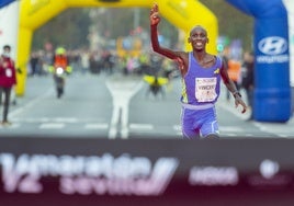 Vinicent Nyamongo y Rebecca Chelangat, ganadores del Medio Maratón de Sevilla 2025