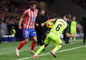 Le Normand y Copete durante el Atlético-Mallorca