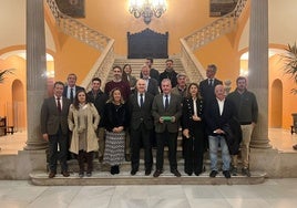 El Ayuntamiento de Sevilla y la Federación Andaluza de Remo proponen reactivar la mesa sectorial para los usos del Guadalquivir