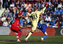 Nyland: «Estoy contento con la portería a cero»