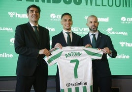 Antony: «Sí, tuve propuestas, pero cuando me llamó el Betis tuve una certeza en mi corazón»