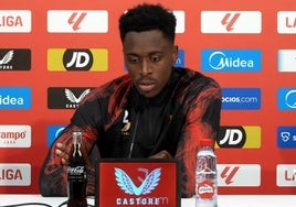 Lokonga: «Me quiero quedar en el Sevilla FC, pero no sólo depende de mí»