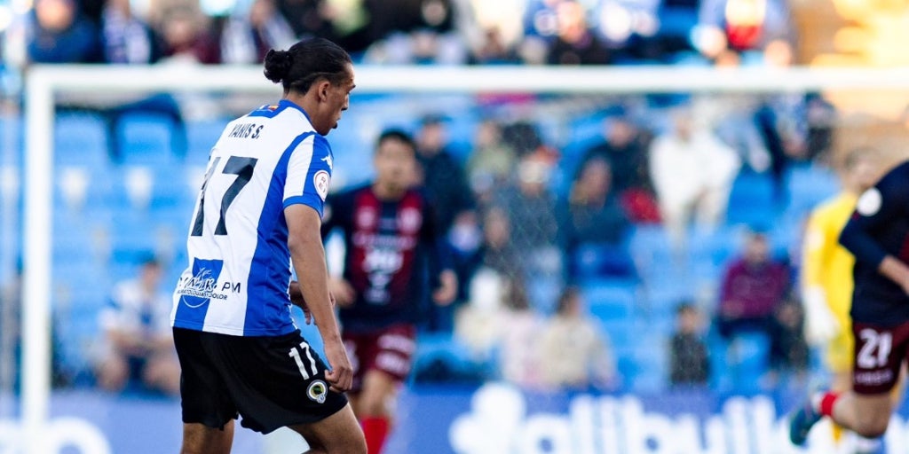 Yanis se lesiona del menisco en su debut con el Hércules y pasará por el quirófano