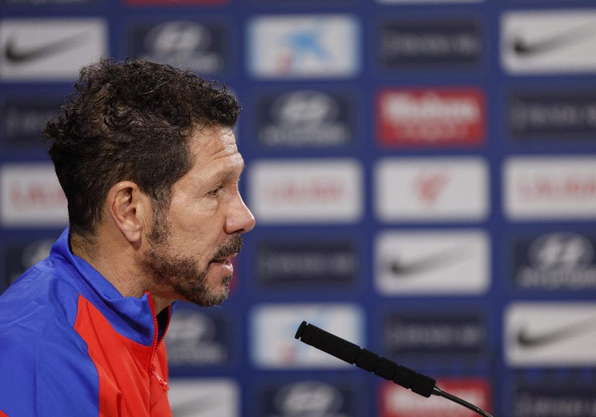 Simeone, durante la rueda de prensa