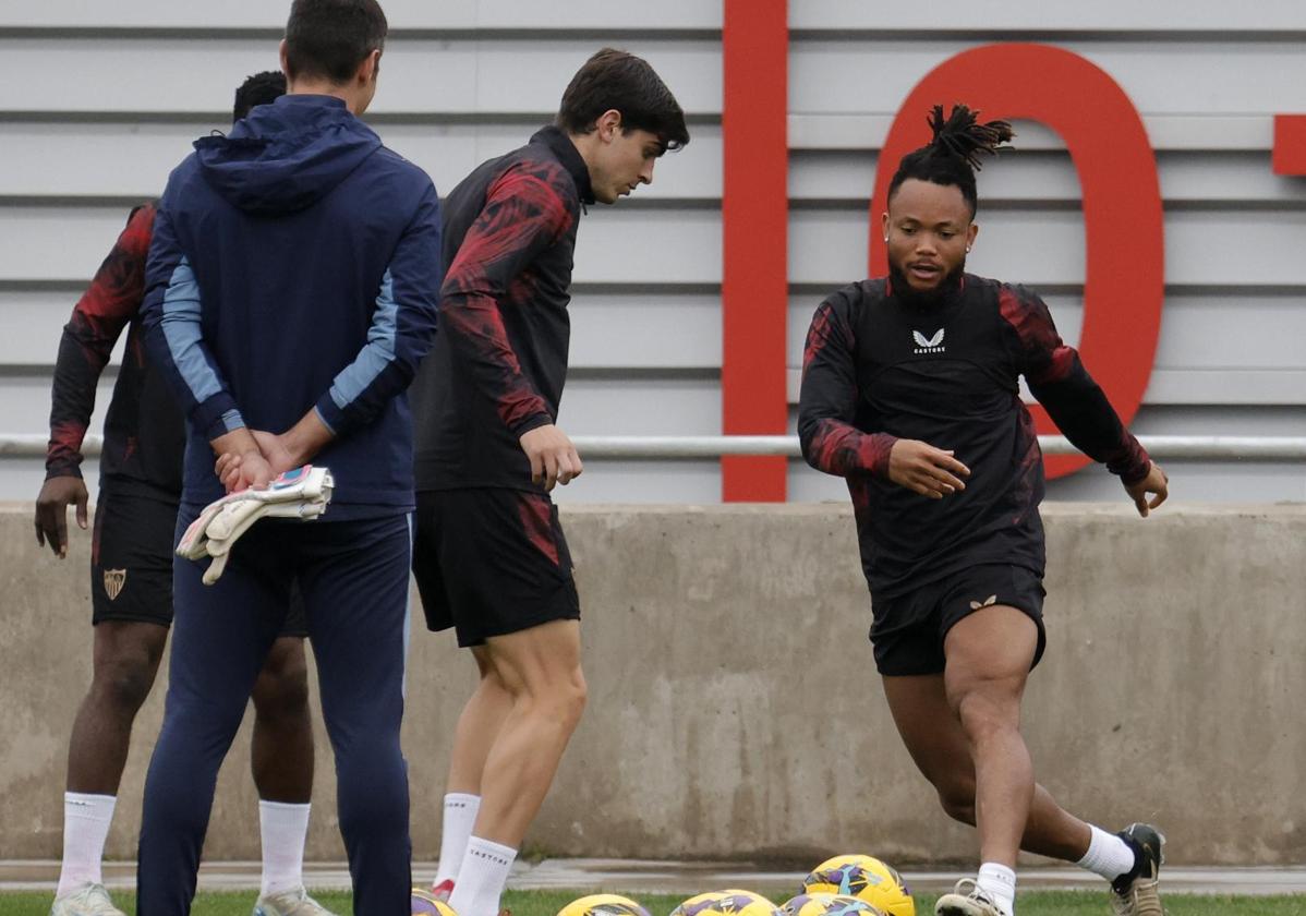 Juanlu y Ejuke, en el entrenamiento del Sevilla