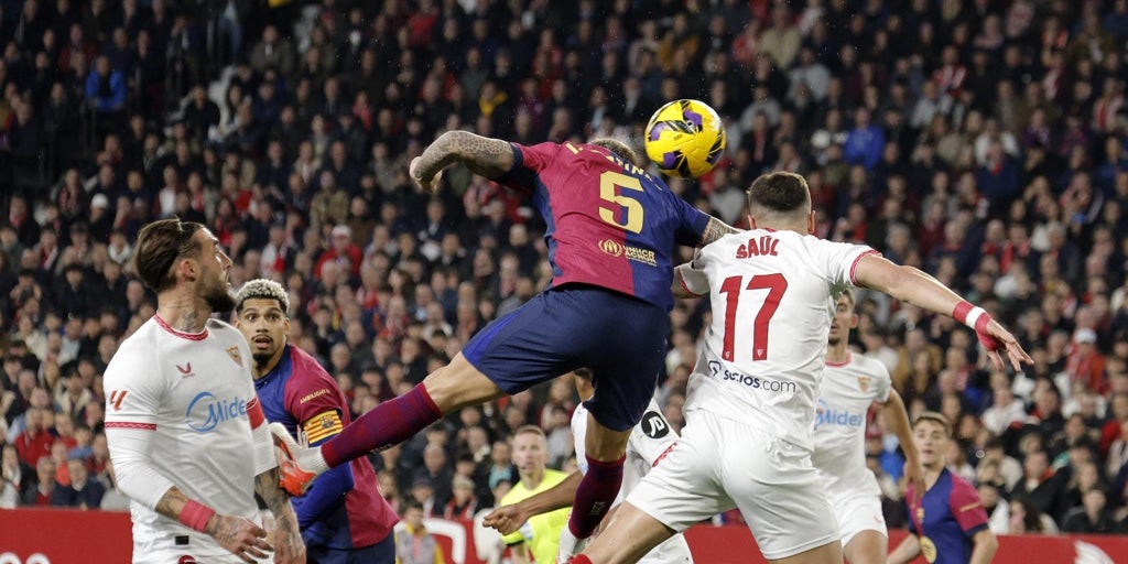 Sevilla - Barcelona: Lo inevitable alimenta la crisis (1-4)