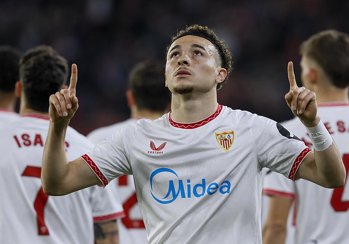 Rubén Vargas celebra su primer tanto como sevillista