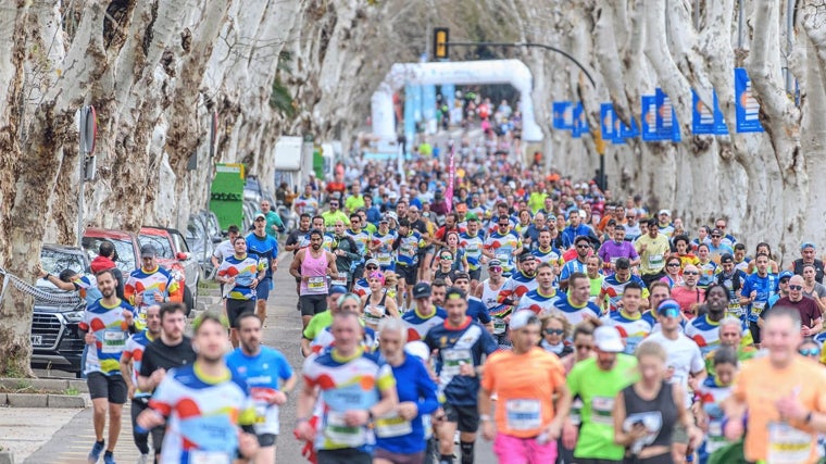 Corredores durante la pasada edición de la TotalEnergies Media Maratón Ciudad de Málaga