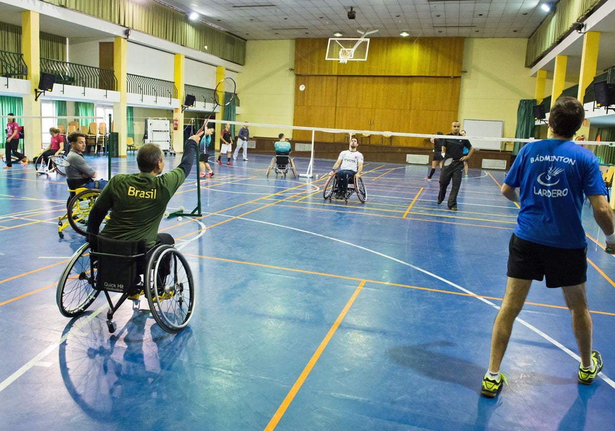 Bádminton en el Hospital Nacional de Parapléjicos