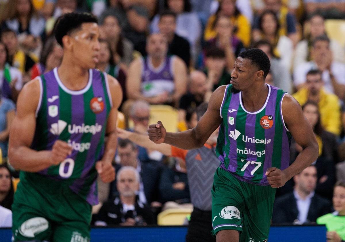 Los españoles Tyson Pérez y Yankuba Sima, en las semifinales ante el Tenerife
