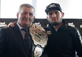 Abdulmanap Nurmagomedov, el 'dictador' del tatami con mano de hierro que forjó una saga de campeones