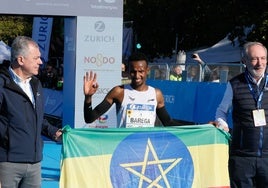 Quién es Selemon Barega, el ganador del Zurich Maratón de Sevilla 2025