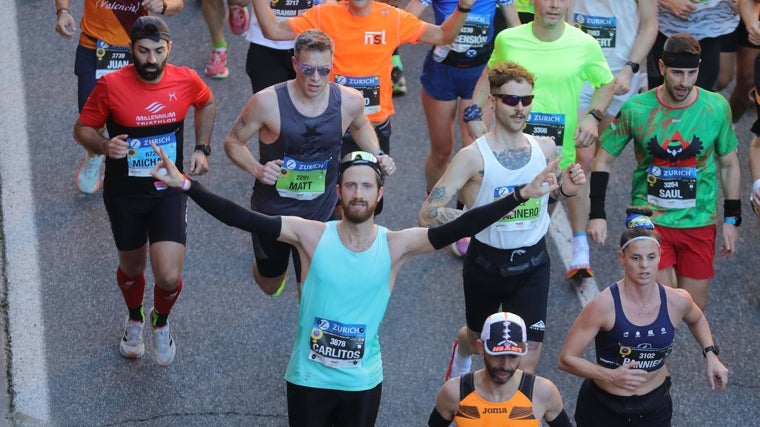 ¿Has corrido el Zurich Maratón de Sevilla 2025? Búscate en las imágenes