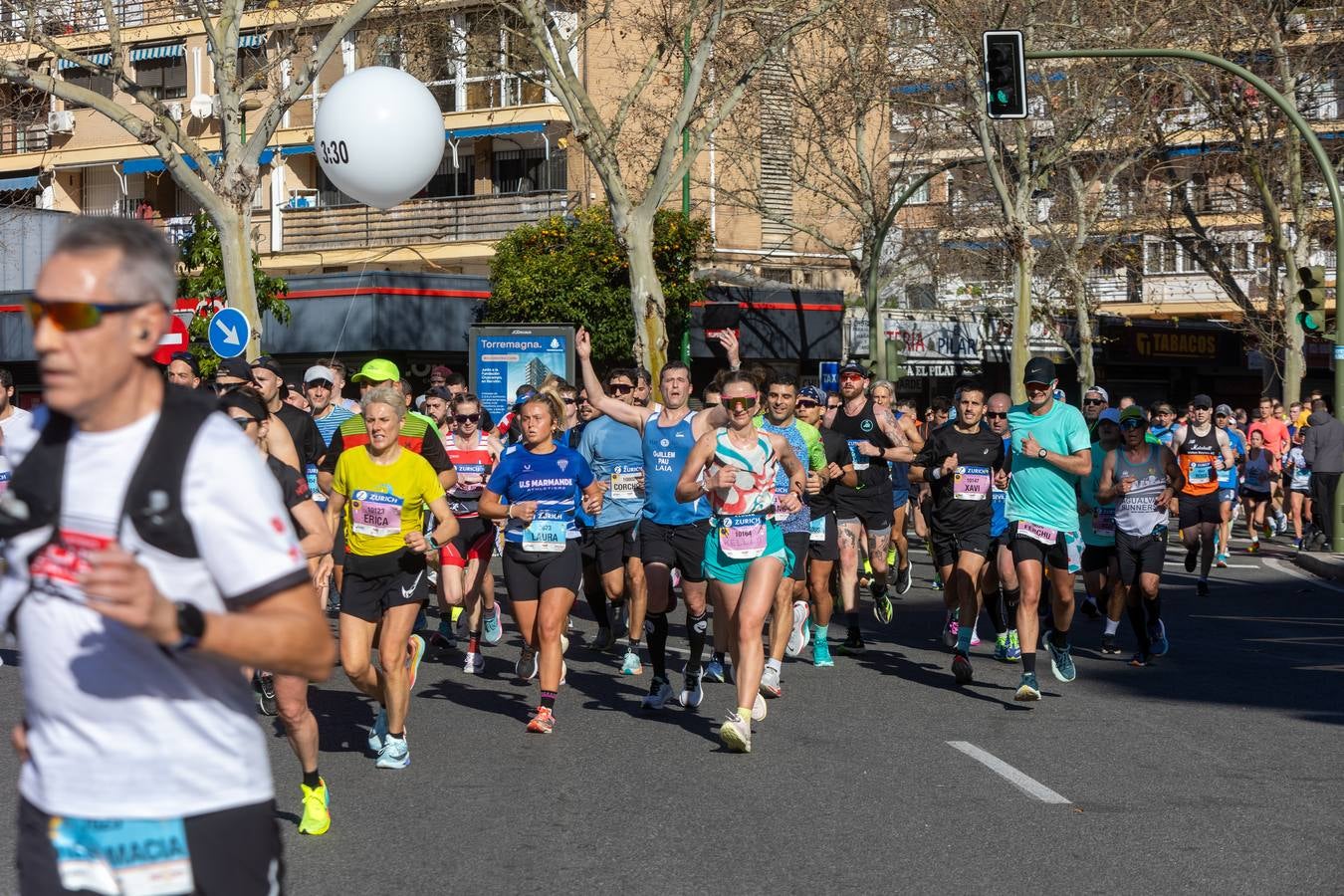 La maratón recorrió alguno de los principales barrios de la capital hispalense