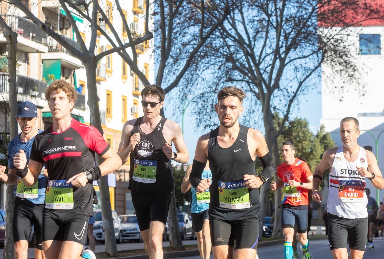 La maratón recorrió alguno de los principales barrios de la capital hispalense