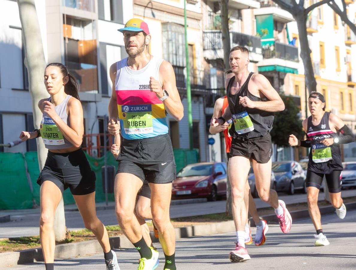 La maratón recorrió alguno de los principales barrios de la capital hispalense