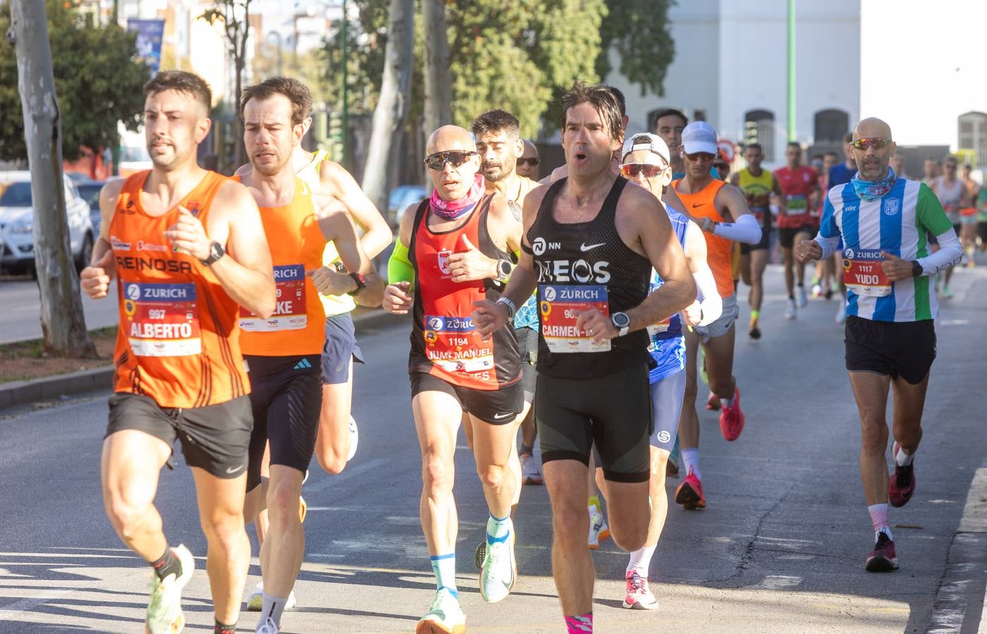 La maratón recorrió alguno de los principales barrios de la capital hispalense