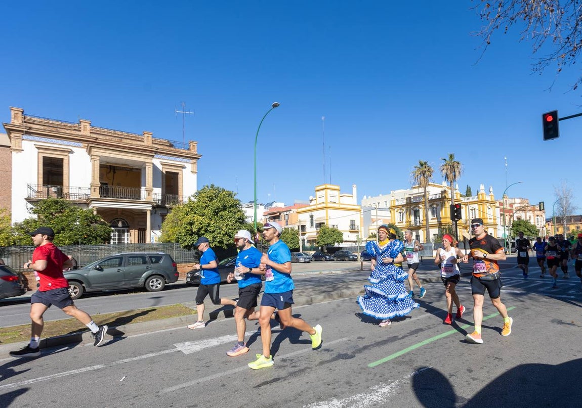 La fiesta del deporte recorrió las calles de Sevilla con la maratón 