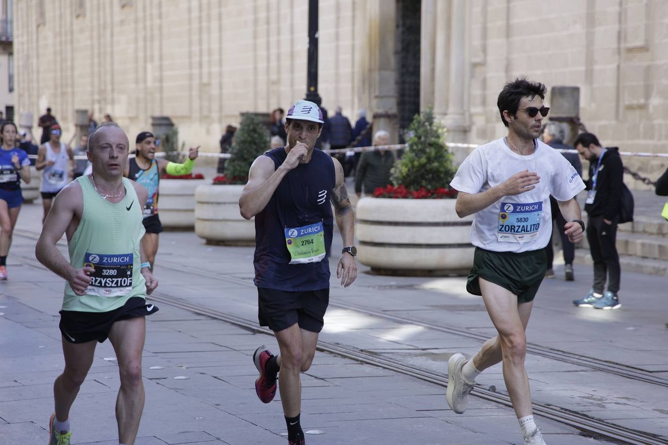 La prueba sevillana supone un gran aliciente para los corredores profesionales y amateur