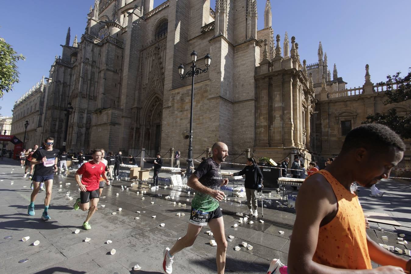 La prueba sevillana supone un gran aliciente para los corredores profesionales y amateur