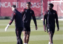 Badé y Saúl, principales novedades en la convocatoria del Sevilla