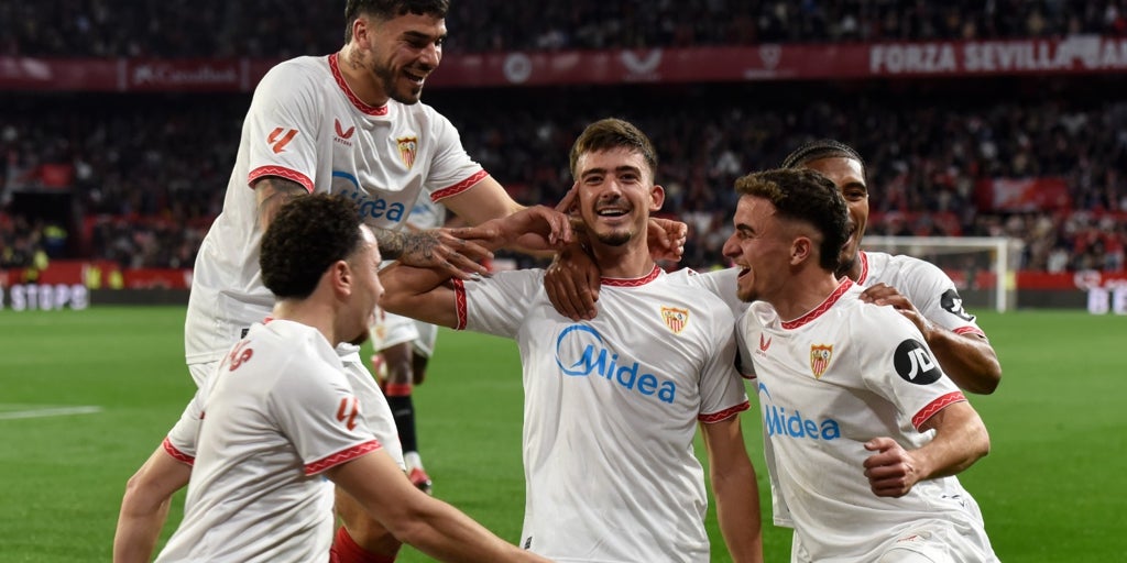 Celebrating at Home: Why Your Loved Ones Deserve It Most