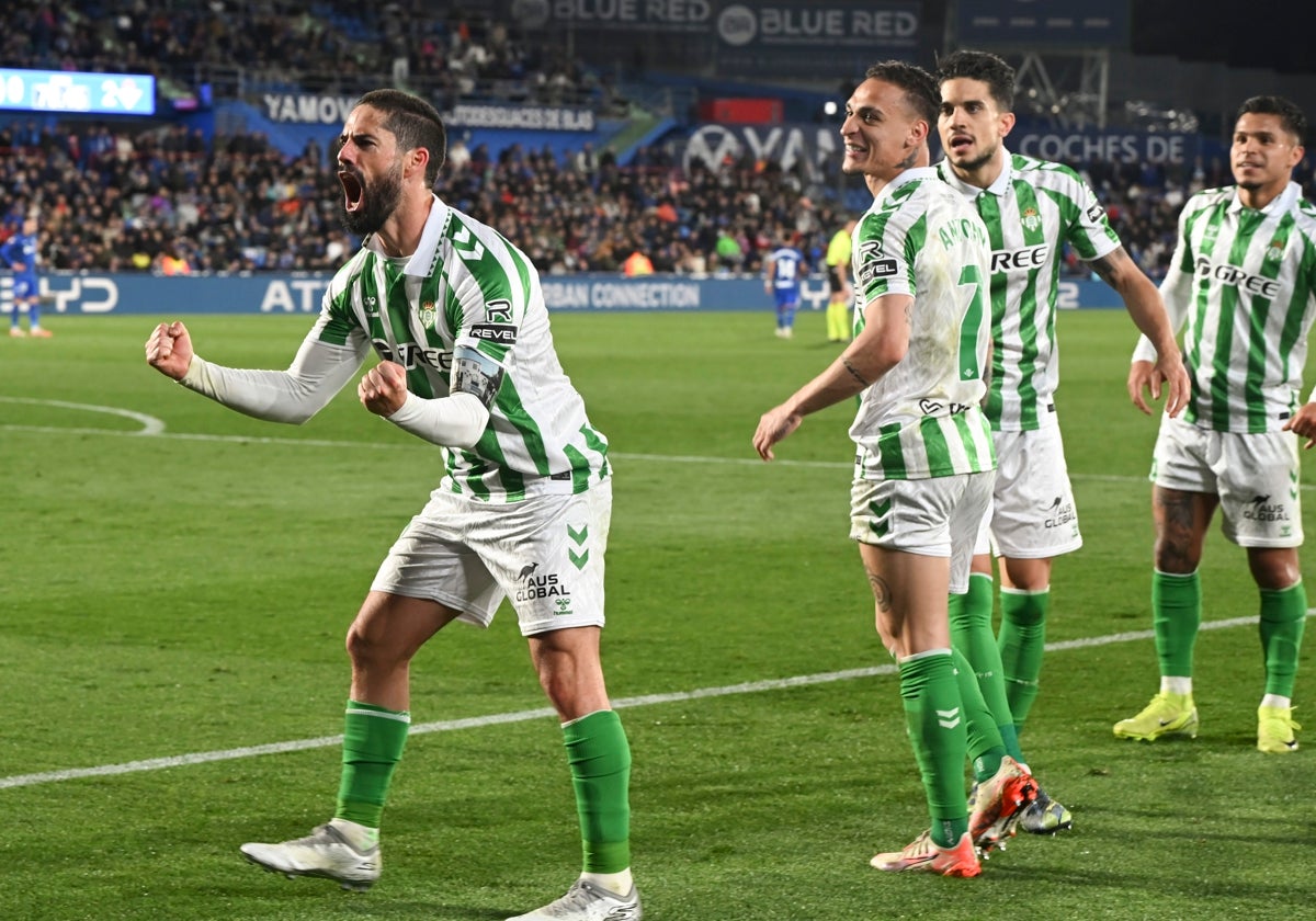 Isco celebra un gol en Getafe con la sonrisa cómplice de Antony.