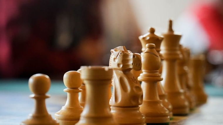 Las fichas blancas listas para la batalla el próximo 14 de marzo en el Torneo de Ajedrez Universitario