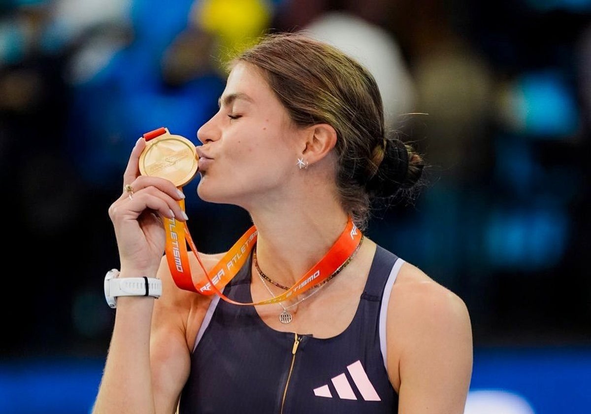 Águeda Marqués, con su oro de campeona de España en el 3.000