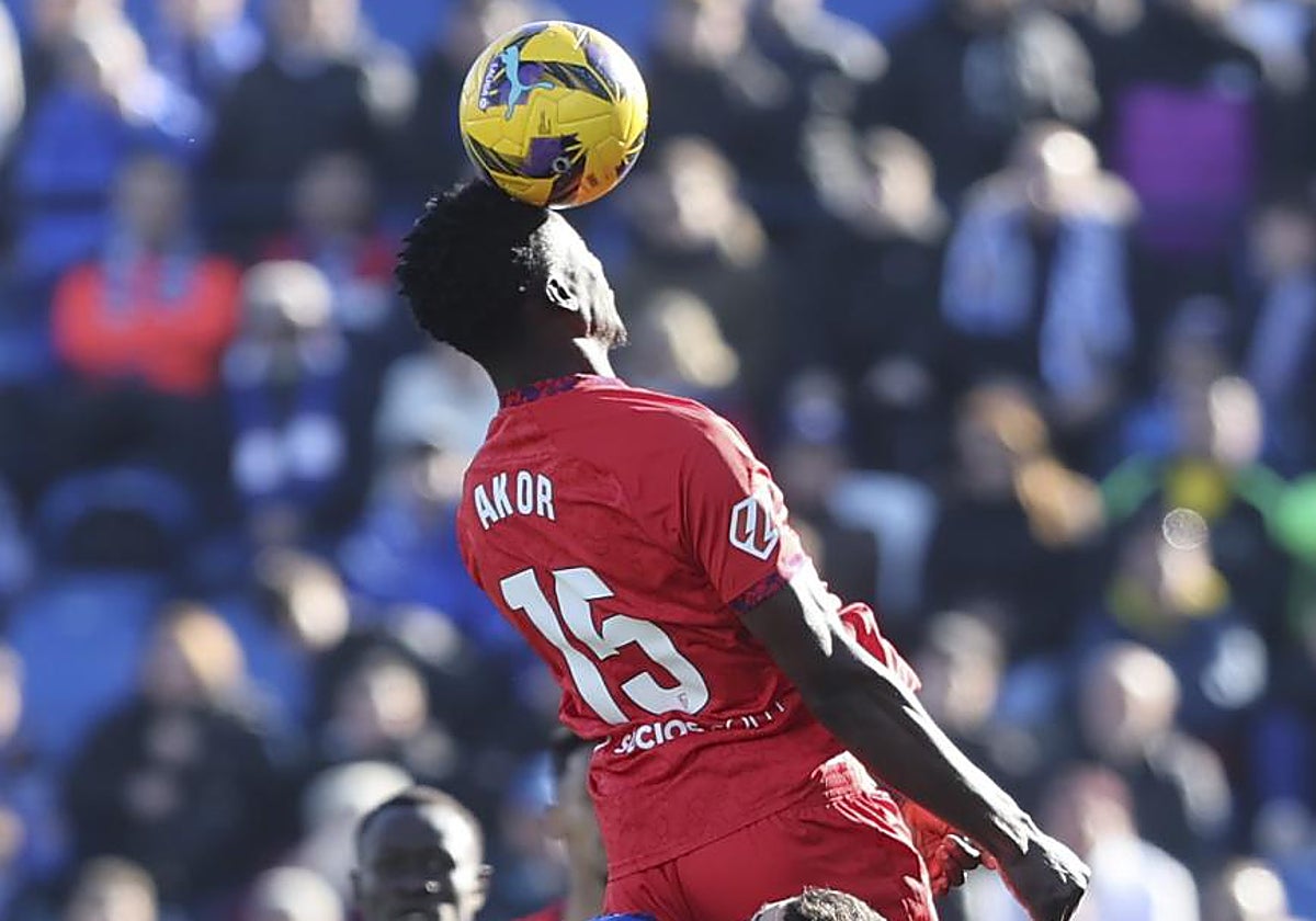 Pimienta y el alta de Akor Adams: «Antes de irse con la selección tendrá que estar para el Sevilla»