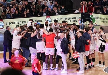 Un jugador de baloncesto sufre un infarto durante el partido en el que debutaba con su nuevo club