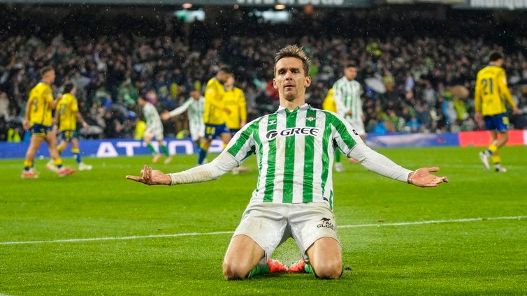 Diego Llorente y el Vitoria de Guimaraes - Betis: «Todos somos conscientes de lo que nos jugamos»