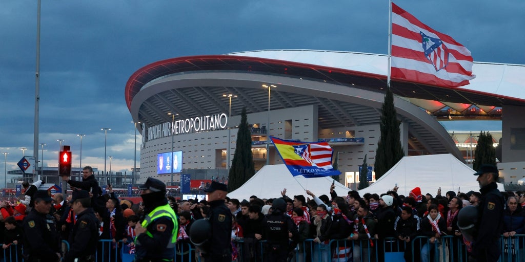 Decenas de Ultra Sur expulsados del Metropolitano por intentar colarse sin entrada