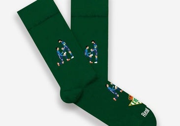 Los calcetines de Pepe Pinreles con la celebración de Isco y Antony