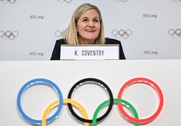 Kirsty Coventry, una líder bañada en oro