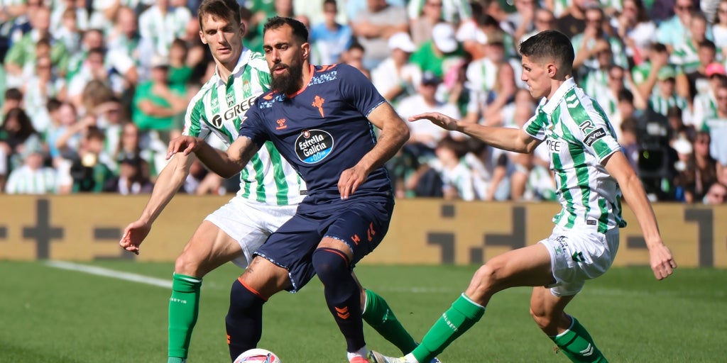 Borja Iglesias quiere quedarse en el Celta: «Está todo donde tiene que estar»