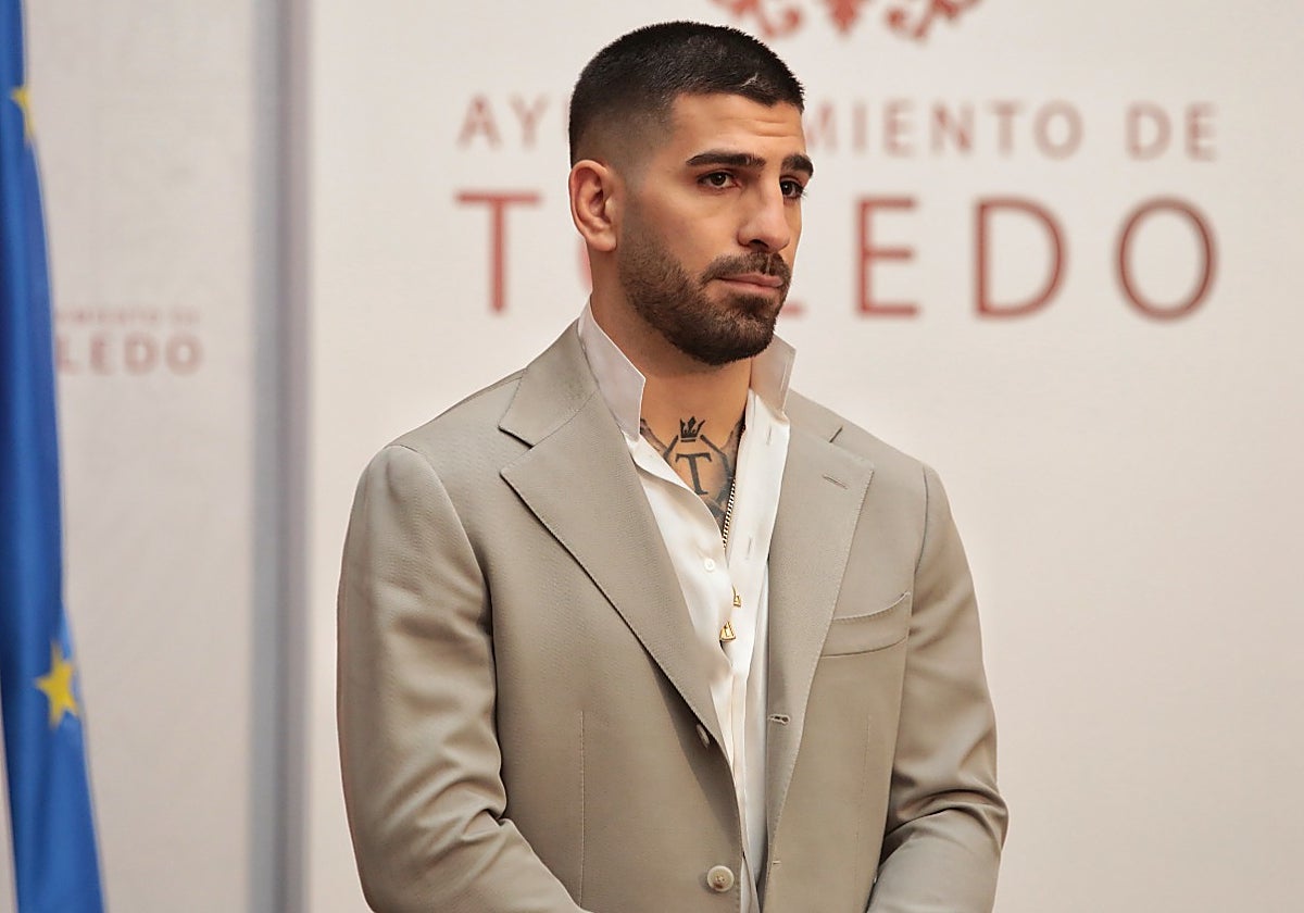 Ilia Topuria, durante su visita a Toledo