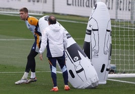 Fran González, el gigante  que debuta en la portería del Real Madrid