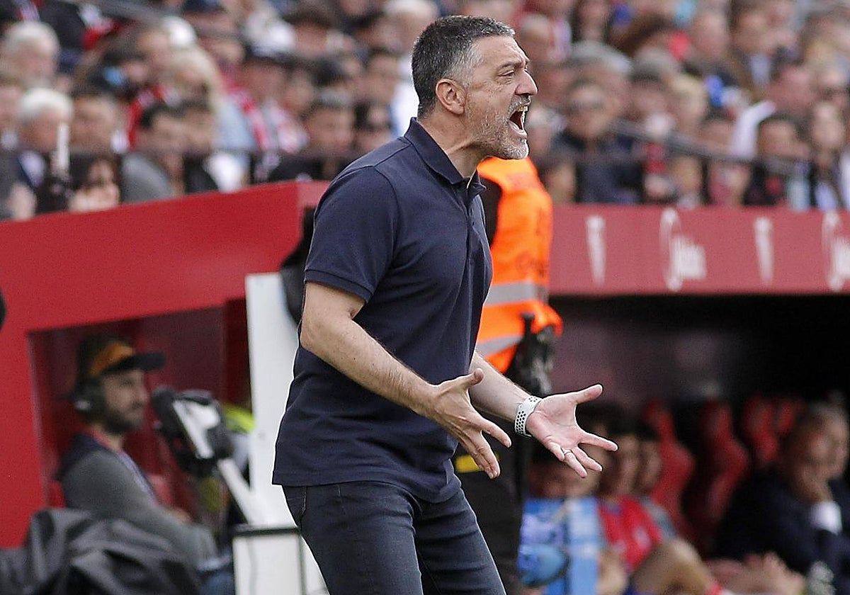 Sevilla FC: García Pimienta se juega su futuro ante el Valencia