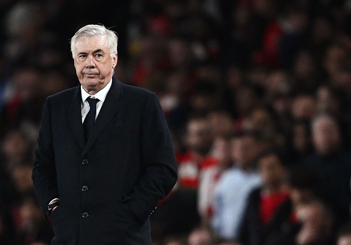 Carlo Ancelotti, en el Emirates con cara de circunstancias