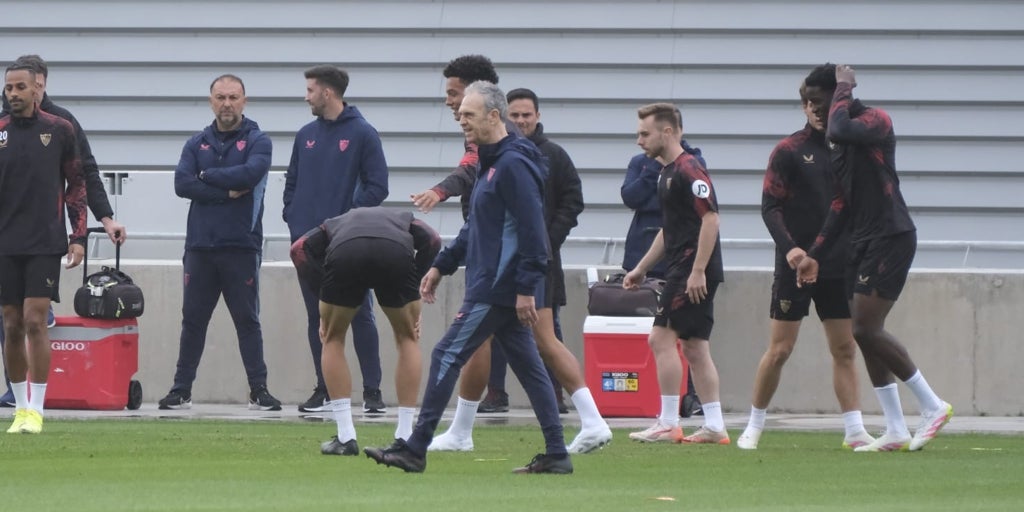 Caparrós Returns: First Sevilla Training Session