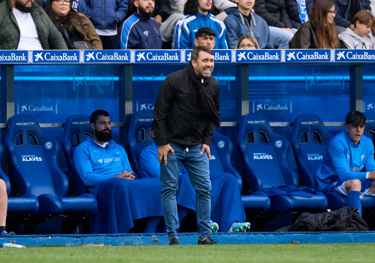 Coudet, en el banquillo de Mendizorroza