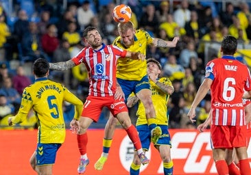 Las Palmas se carga al Atlético (1-0) y pone el Sevilla - Alavés al rojo vivo
