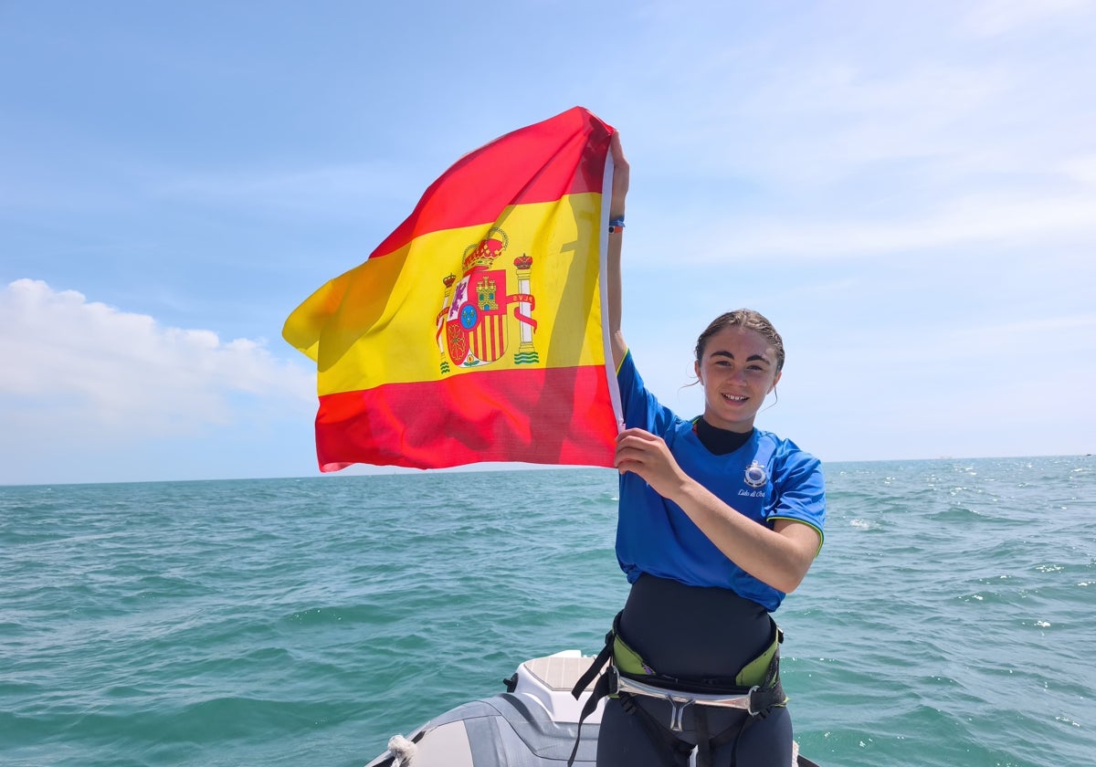 Olivia Sánchez Moral, celebrando el titulo de campeona de Europa